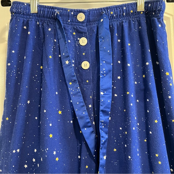 Nick & Nora Christmas Skyline Starry Night Christmas Village. Size Medium. - Picture 13 of 16